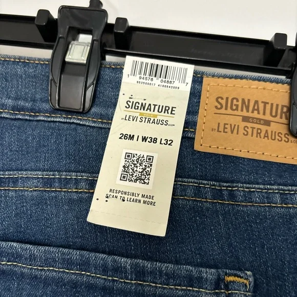 Plus Size Jeans - Picture 6 of 6